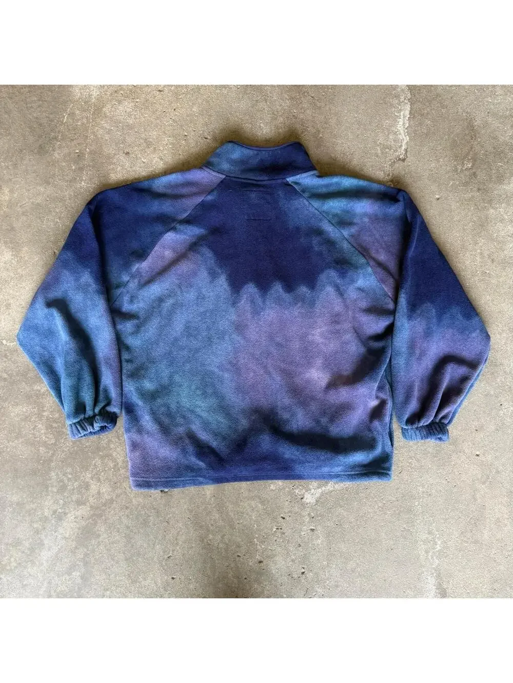 Hollister size large